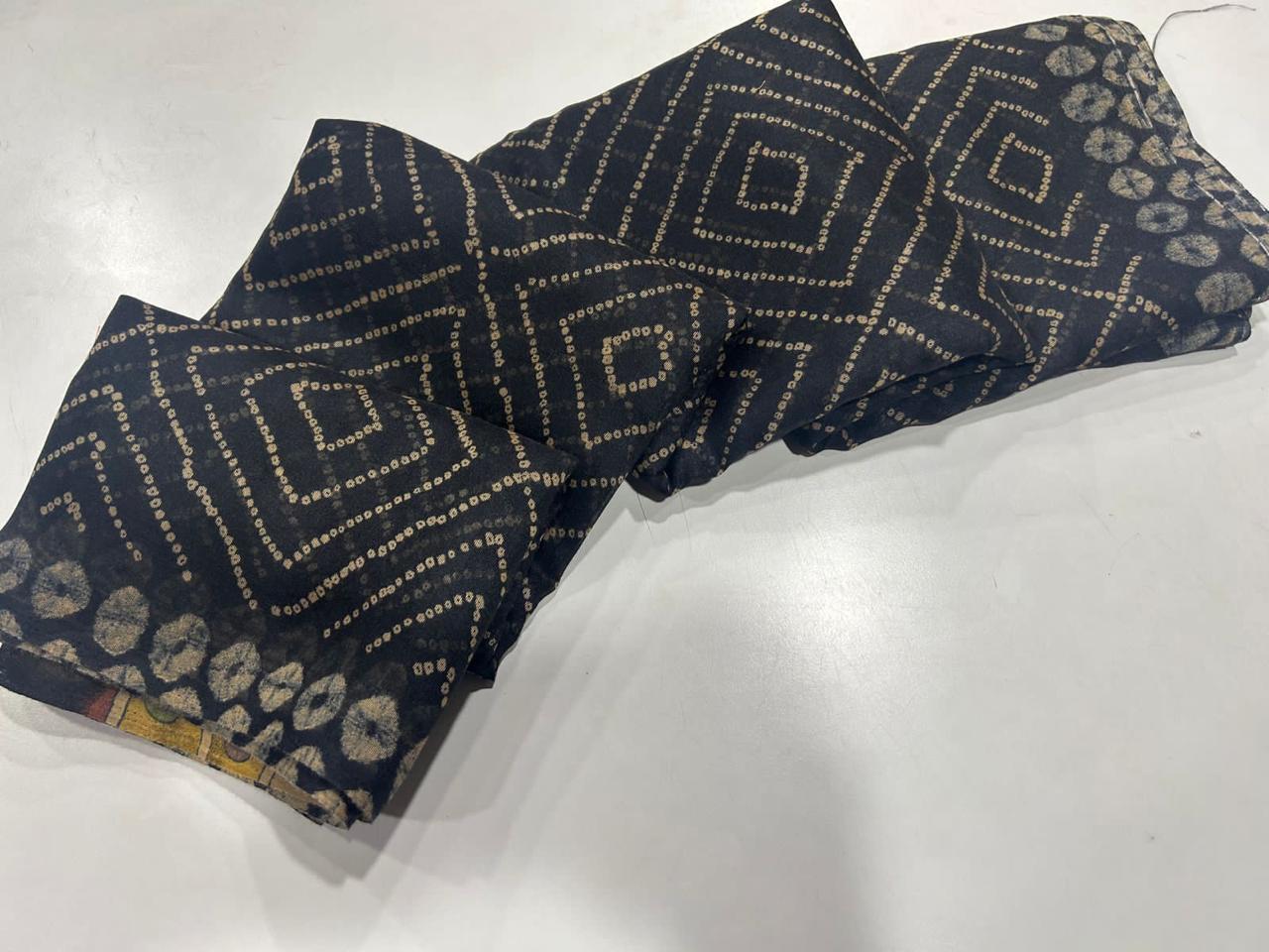 Premium Linen Saree, Beautiful Digital Print with Bandhani motifs all over, Elegant Kalamkari Pallu